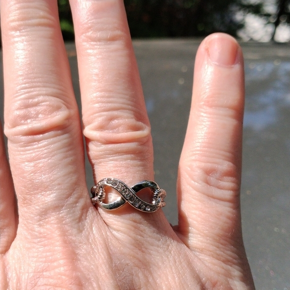 Infinity symbol silver ring - Picture 6 of 7
